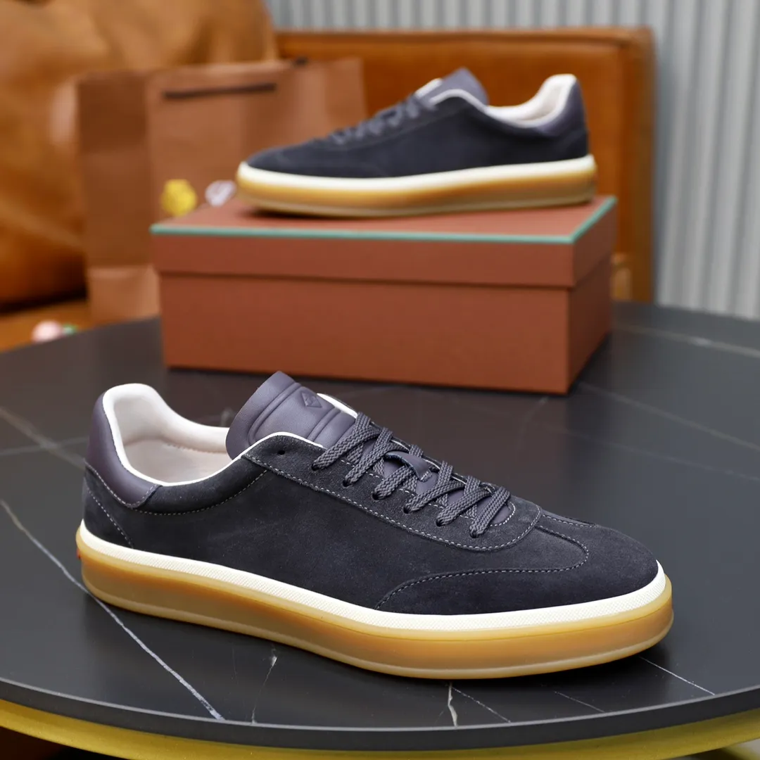 Men's Men's Shoes💰540💰••New Products•• LoroPian*_Noyo-Pianya New men's casual moral training sneakers, LP lace-up casual shoes!  Made of original imported soft cowhide and suede fabric, it highlights the sporty style. The heel is decorated with logo embossing and the original molding. The raw rubber translucent sole combined with the color welt adds a sense of modernity to the shoe. The shoe is overall refreshing and easy to match with style. It has a full cowhide lining for the feet. The original box packaging at the counter comes with wooden balls and a dust bag! Size: 38-44 (.45 customized)